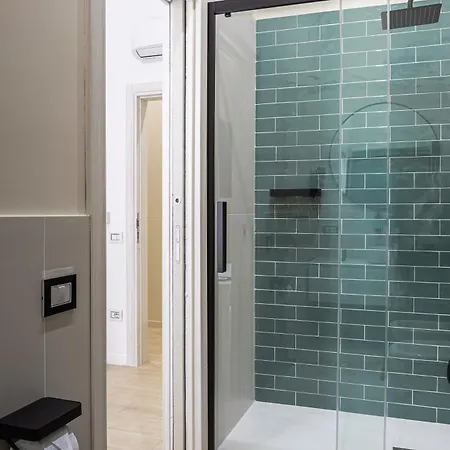 Rua De Mar Chiatamone בית הארחה