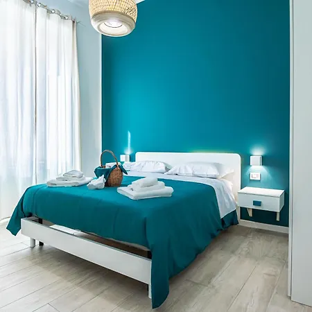 Rua De Mar Chiatamone Naples