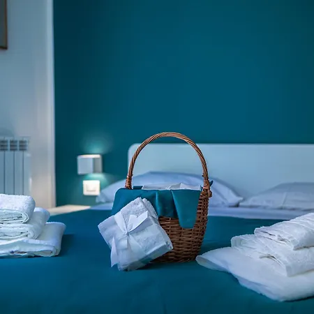 בית הארחה Rua De Mar Chiatamone נאפולי