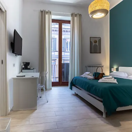 Rua De Mar Chiatamone בית הארחה 4*