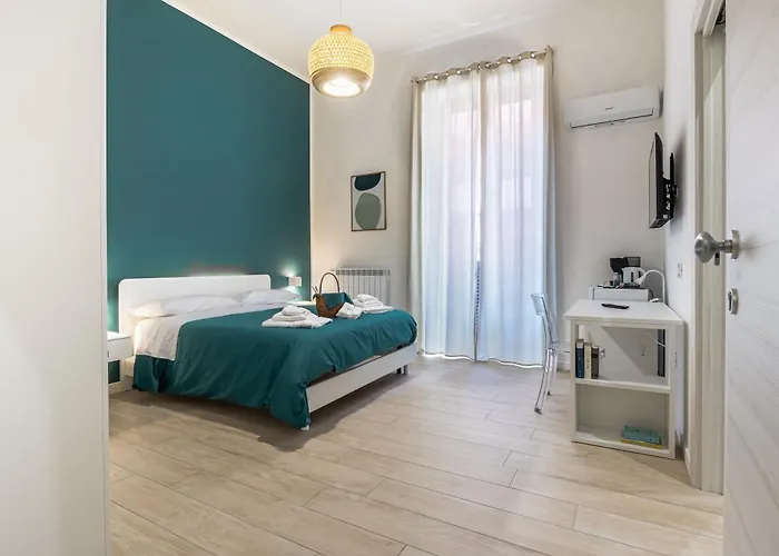 Rua De Mar Chiatamone