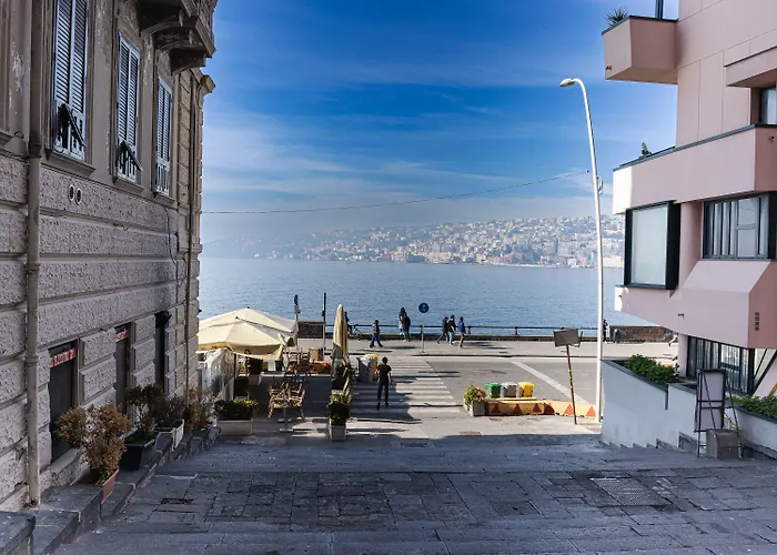 Rua De Mar Chiatamone