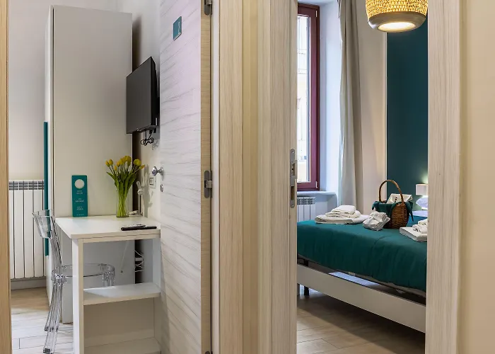 Rua De Mar Chiatamone