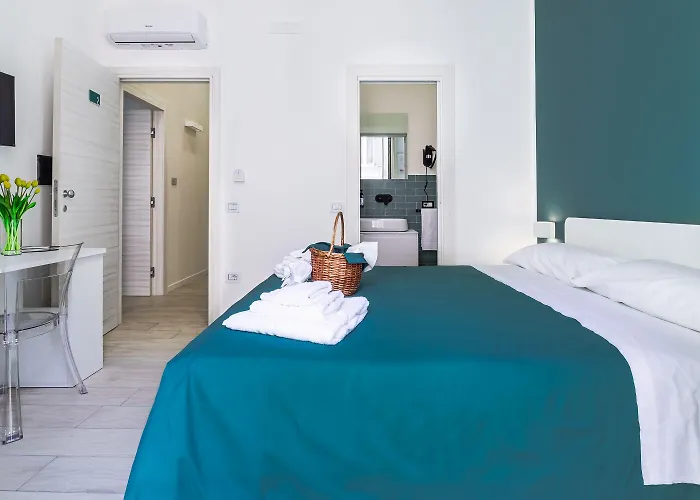 Rua De Mar Chiatamone