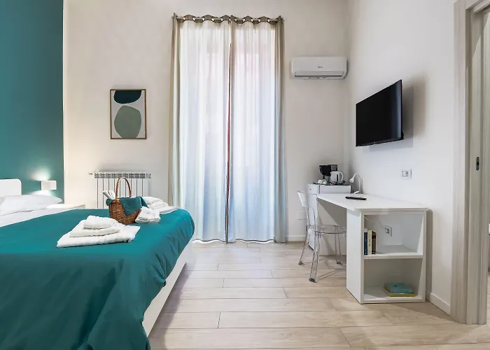 Rua De Mar Chiatamone Πανσιόν 4*