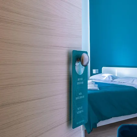 Rua De Mar Chiatamone Neapol