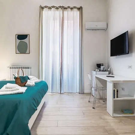 Rua De Mar Chiatamone Pensjonat 4*