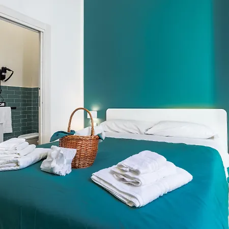 Rua De Mar Chiatamone 4*