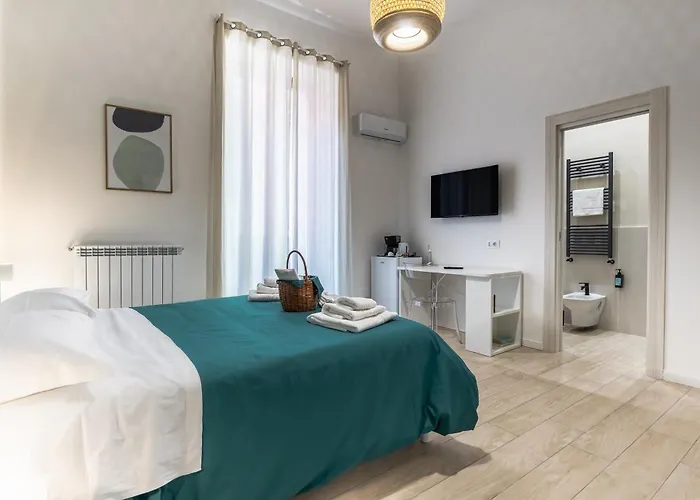 Rua De Mar Chiatamone 4*