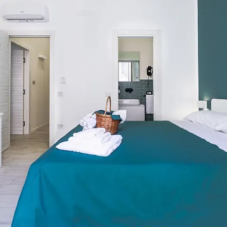 Rua De Mar Chiatamone Pensión